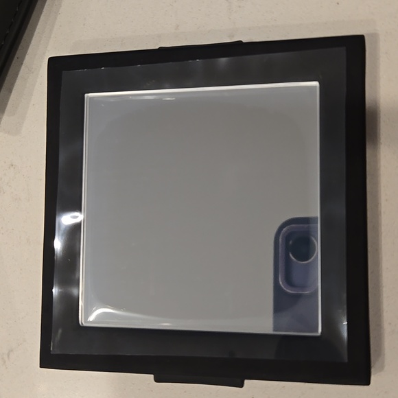 New in box Authentic DIOR Mirror Vip black Mirror w/ case pouch 3x3 In - Picture 3 of 6